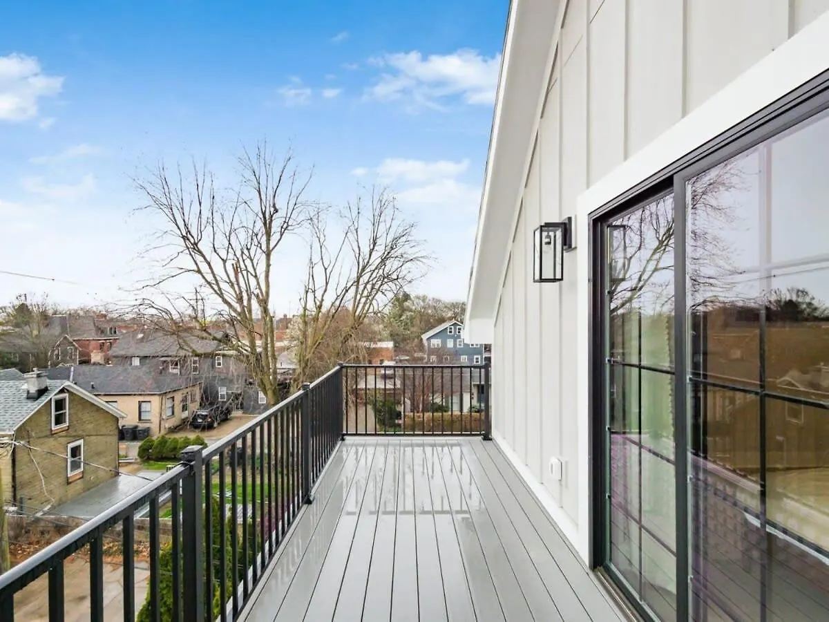 Holiday home Chateau In The Village - Brand New 3Bd 5Ba Columbus