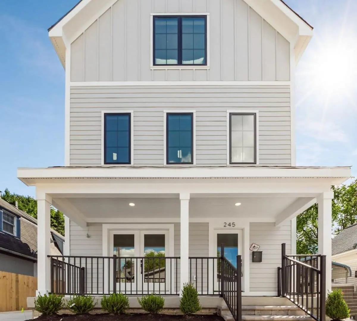 Chateau In The Village - Brand New 3Bd 5Ba Columbus