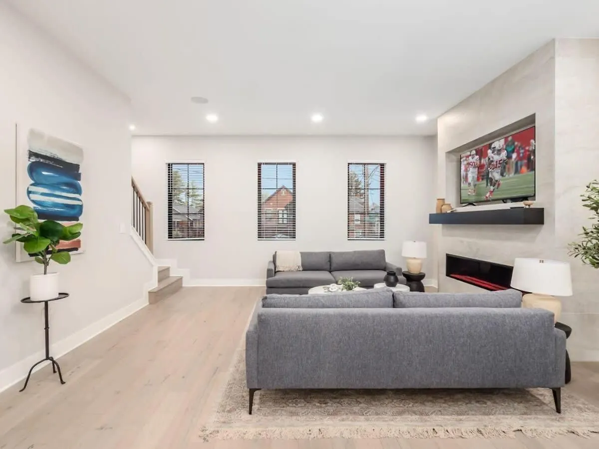 Chateau In The Village - Brand New 3Bd 5Ba Columbus